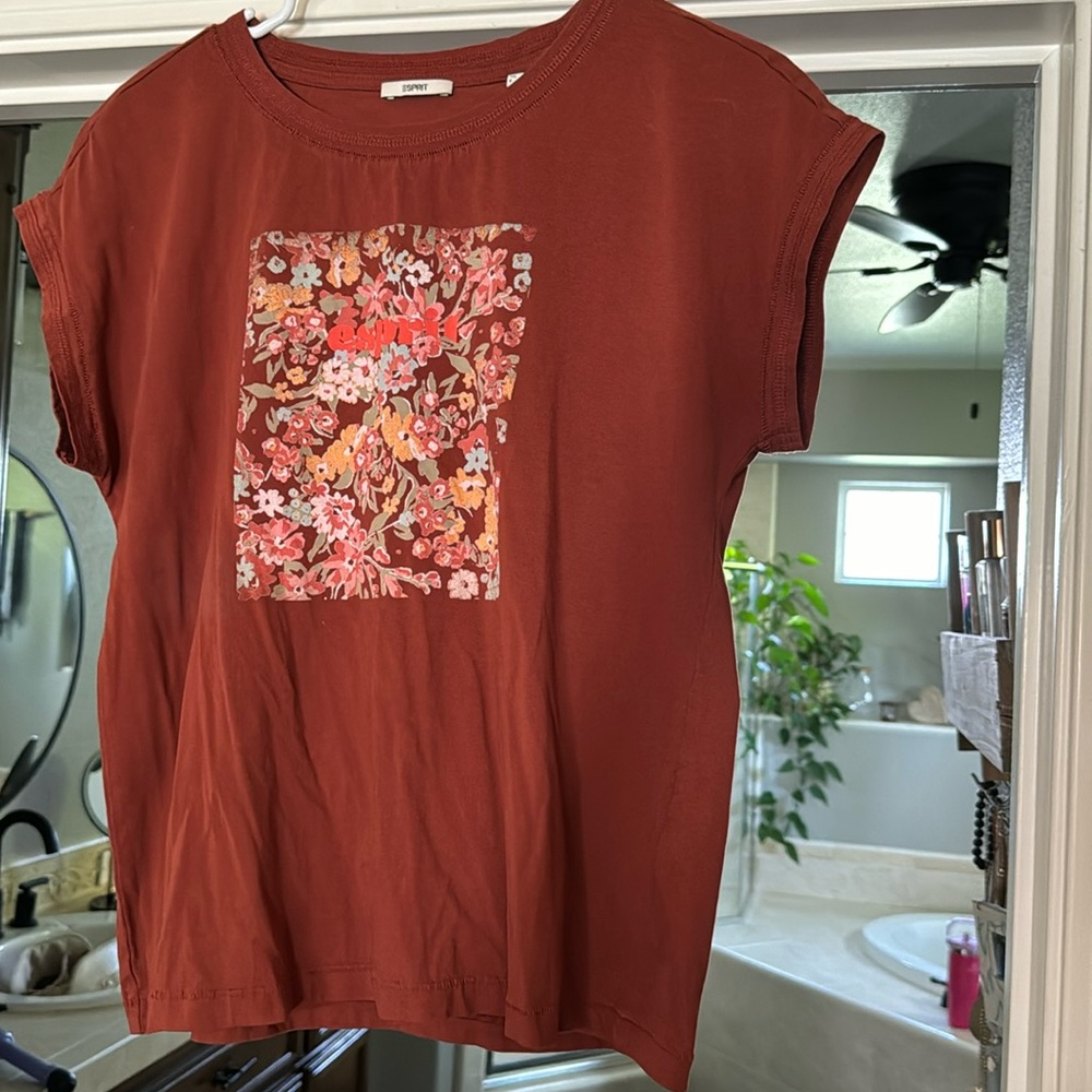 Capped sleeve t shirt-